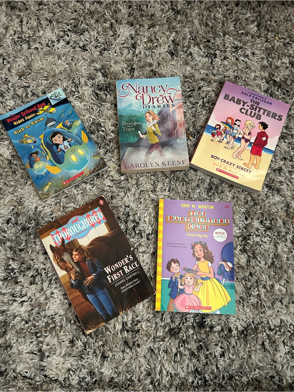 Assorted Kids Book Lot - Mixed Colors - Multiple Brands- 5 book bundle- the Magi